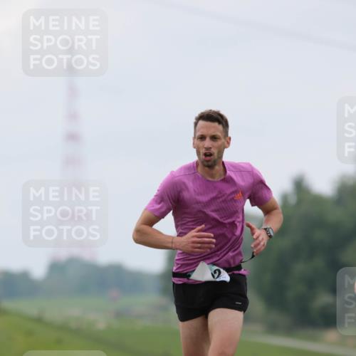 05.05.2024 - 7. Wedeler Halbmarathon H.Heesch http://msf.ph/oto/6221508 05.05.2024 10:53:01 Laufen  meine-sportfotos.de