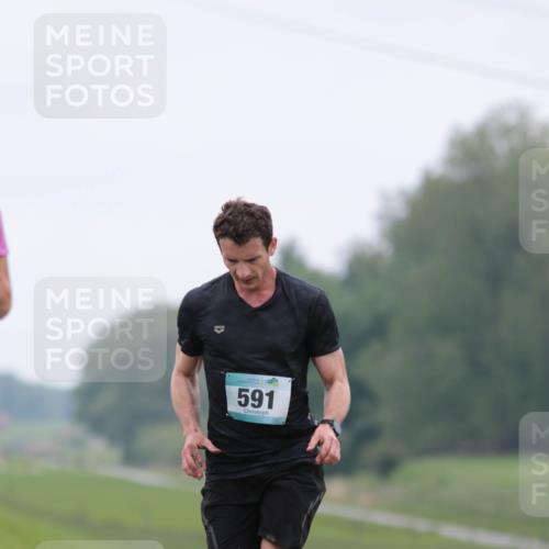 05.05.2024 - 7. Wedeler Halbmarathon H.Heesch http://msf.ph/oto/6221510 05.05.2024 10:53:02 Laufen 591 meine-sportfotos.de