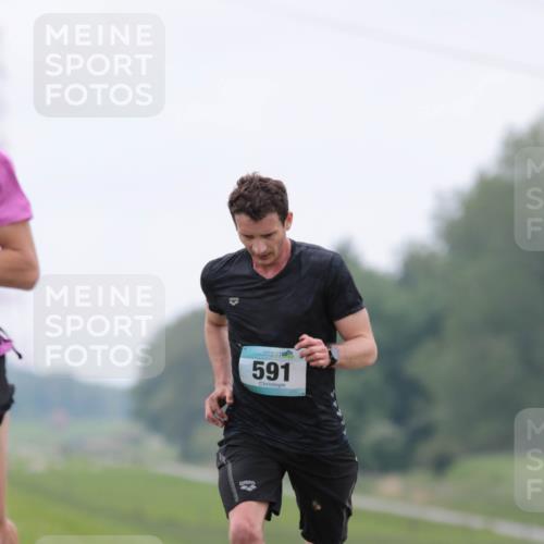 05.05.2024 - 7. Wedeler Halbmarathon H.Heesch http://msf.ph/oto/6221511 05.05.2024 10:53:02 Laufen 591 meine-sportfotos.de