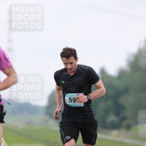 05.05.2024 - 7. Wedeler Halbmarathon H.Heesch http://msf.ph/oto/6221512 05.05.2024 10:53:02 Laufen 59 meine-sportfotos.de