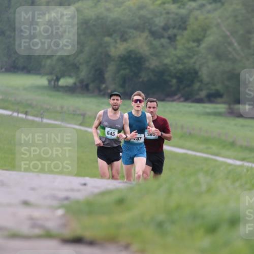 05.05.2024 - 7. Wedeler Halbmarathon H.Heesch http://msf.ph/oto/6221542 05.05.2024 10:54:48 Laufen 645, 305 meine-sportfotos.de