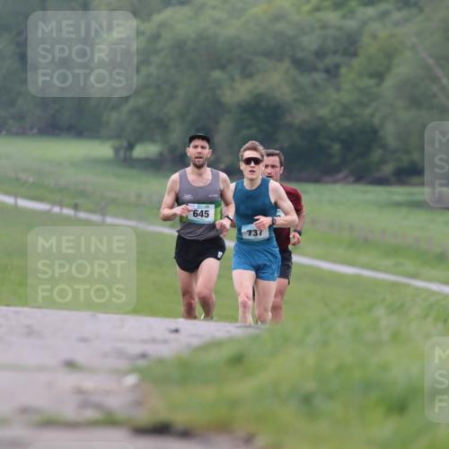 05.05.2024 - 7. Wedeler Halbmarathon H.Heesch http://msf.ph/oto/6221547 05.05.2024 10:54:49 Laufen 645, 737 meine-sportfotos.de