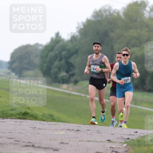 05.05.2024 - 7. Wedeler Halbmarathon H.Heesch http://msf.ph/oto/6221553 05.05.2024 10:54:52 Laufen 64, 237 meine-sportfotos.de