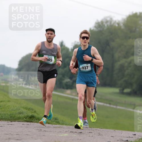05.05.2024 - 7. Wedeler Halbmarathon H.Heesch http://msf.ph/oto/6221562 05.05.2024 10:54:54 Laufen 45, 737 meine-sportfotos.de