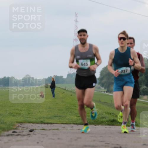 05.05.2024 - 7. Wedeler Halbmarathon H.Heesch http://msf.ph/oto/6221563 05.05.2024 10:54:55 Laufen 645, 237 meine-sportfotos.de