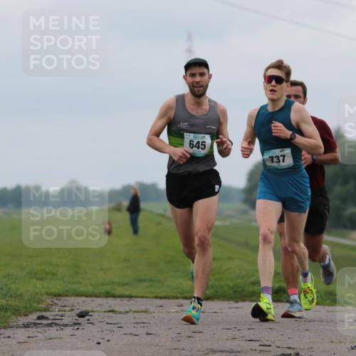 05.05.2024 - 7. Wedeler Halbmarathon H.Heesch http://msf.ph/oto/6221565 05.05.2024 10:54:56 Laufen 16, 645, 737 meine-sportfotos.de