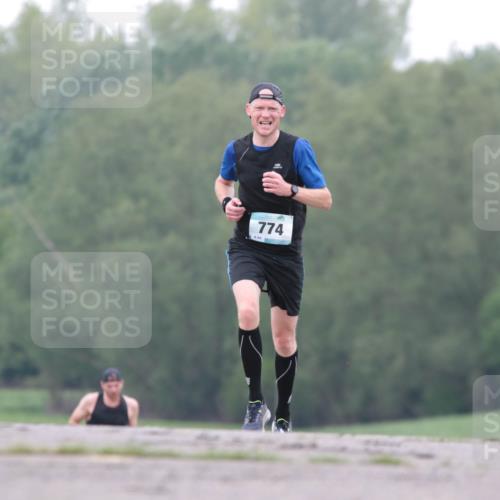 05.05.2024 - 7. Wedeler Halbmarathon H.Heesch http://msf.ph/oto/6221605 05.05.2024 10:56:26 Laufen 774 meine-sportfotos.de