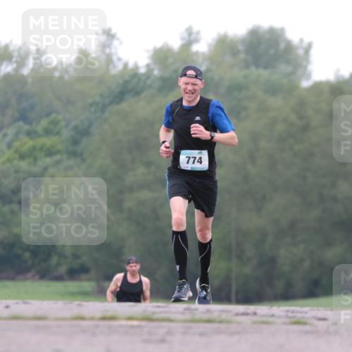 05.05.2024 - 7. Wedeler Halbmarathon H.Heesch http://msf.ph/oto/6221608 05.05.2024 10:56:27 Laufen 774 meine-sportfotos.de