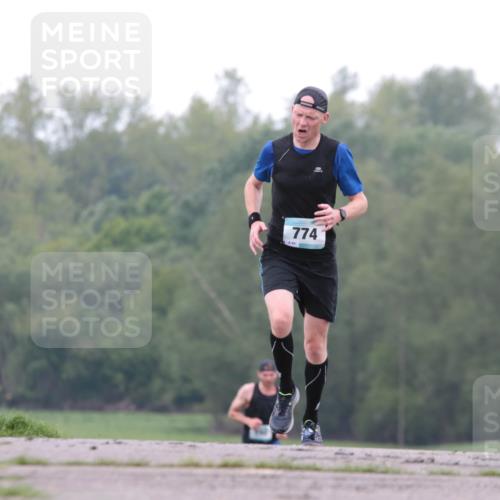 05.05.2024 - 7. Wedeler Halbmarathon H.Heesch http://msf.ph/oto/6221610 05.05.2024 10:56:28 Laufen 774, 84 meine-sportfotos.de