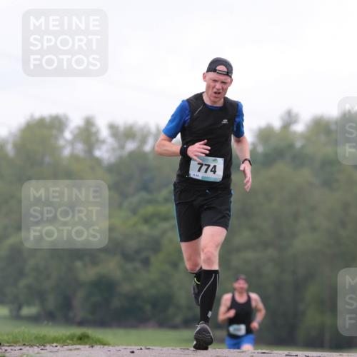 05.05.2024 - 7. Wedeler Halbmarathon H.Heesch http://msf.ph/oto/6221612 05.05.2024 10:56:29 Laufen 774, 84 meine-sportfotos.de
