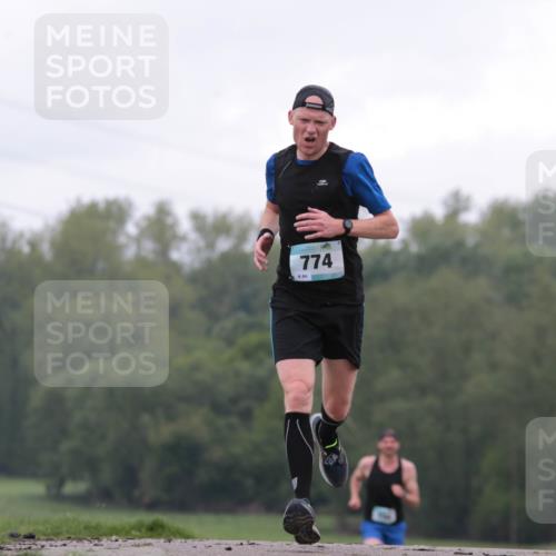 05.05.2024 - 7. Wedeler Halbmarathon H.Heesch http://msf.ph/oto/6221615 05.05.2024 10:56:29 Laufen 774 meine-sportfotos.de