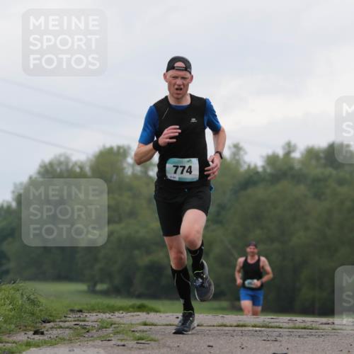 05.05.2024 - 7. Wedeler Halbmarathon H.Heesch http://msf.ph/oto/6221618 05.05.2024 10:56:30 Laufen 774, 84 meine-sportfotos.de