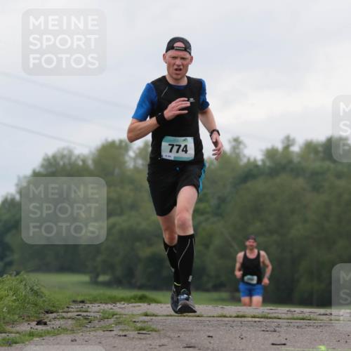 05.05.2024 - 7. Wedeler Halbmarathon H.Heesch http://msf.ph/oto/6221619 05.05.2024 10:56:30 Laufen 774, 84 meine-sportfotos.de