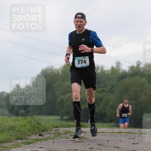 05.05.2024 - 7. Wedeler Halbmarathon H.Heesch http://msf.ph/oto/6221622 05.05.2024 10:56:31 Laufen 774, 84 meine-sportfotos.de