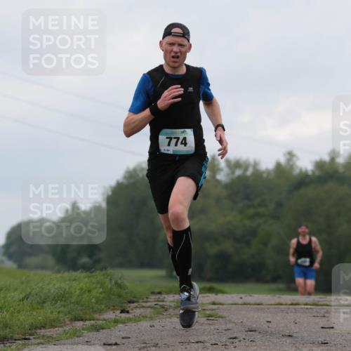 05.05.2024 - 7. Wedeler Halbmarathon H.Heesch http://msf.ph/oto/6221623 05.05.2024 10:56:31 Laufen 774, 84 meine-sportfotos.de
