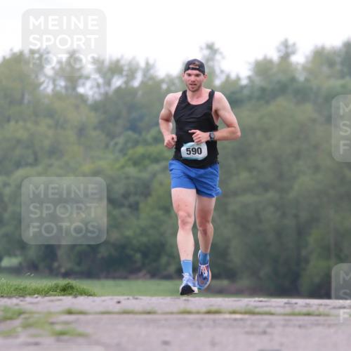 05.05.2024 - 7. Wedeler Halbmarathon H.Heesch http://msf.ph/oto/6221630 05.05.2024 10:56:34 Laufen 590 meine-sportfotos.de