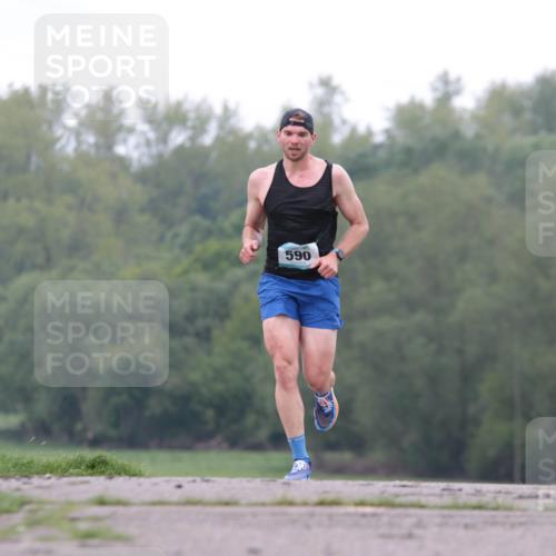 05.05.2024 - 7. Wedeler Halbmarathon H.Heesch http://msf.ph/oto/6221631 05.05.2024 10:56:34 Laufen 590 meine-sportfotos.de