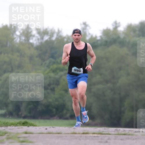 05.05.2024 - 7. Wedeler Halbmarathon H.Heesch http://msf.ph/oto/6221632 05.05.2024 10:56:34 Laufen 590 meine-sportfotos.de