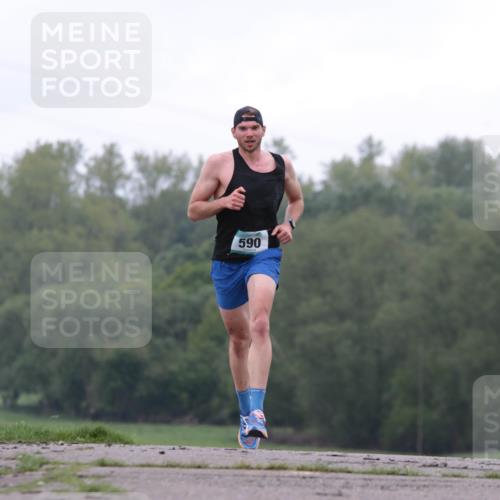 05.05.2024 - 7. Wedeler Halbmarathon H.Heesch http://msf.ph/oto/6221637 05.05.2024 10:56:35 Laufen 590 meine-sportfotos.de