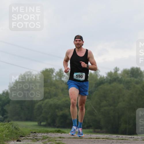 05.05.2024 - 7. Wedeler Halbmarathon H.Heesch http://msf.ph/oto/6221642 05.05.2024 10:56:37 Laufen 590 meine-sportfotos.de