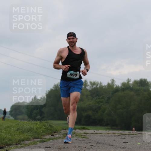 05.05.2024 - 7. Wedeler Halbmarathon H.Heesch http://msf.ph/oto/6221649 05.05.2024 10:56:38 Laufen 590 meine-sportfotos.de