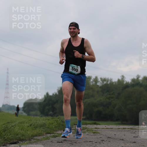 05.05.2024 - 7. Wedeler Halbmarathon H.Heesch http://msf.ph/oto/6221651 05.05.2024 10:56:38 Laufen 590 meine-sportfotos.de