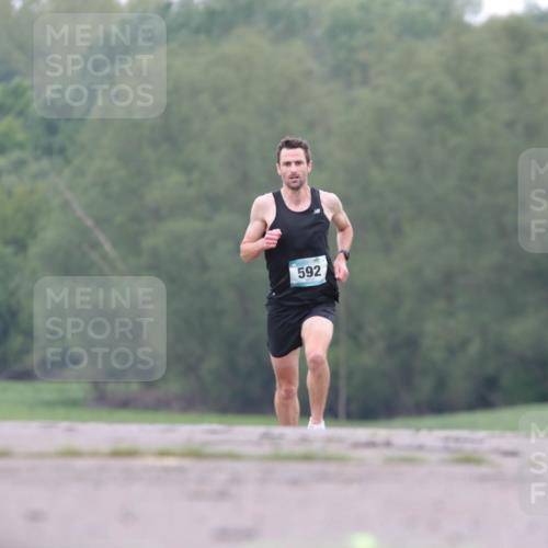 05.05.2024 - 7. Wedeler Halbmarathon H.Heesch http://msf.ph/oto/6221654 05.05.2024 10:56:44 Laufen 592 meine-sportfotos.de
