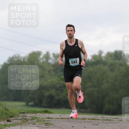 05.05.2024 - 7. Wedeler Halbmarathon H.Heesch http://msf.ph/oto/6221670 05.05.2024 10:56:49 Laufen 592 meine-sportfotos.de
