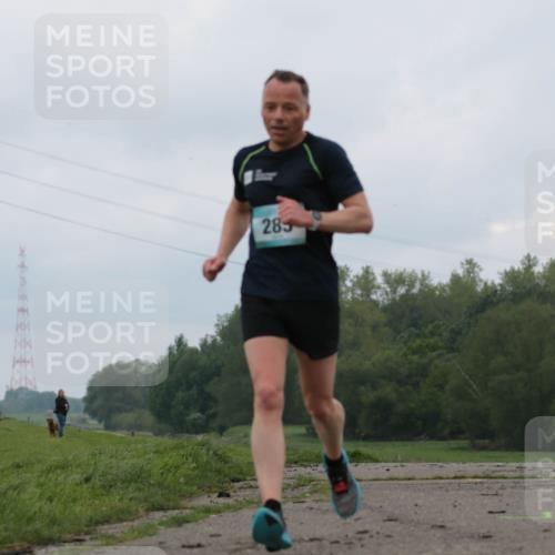 05.05.2024 - 7. Wedeler Halbmarathon H.Heesch http://msf.ph/oto/6221688 05.05.2024 10:57:13 Laufen 285 meine-sportfotos.de