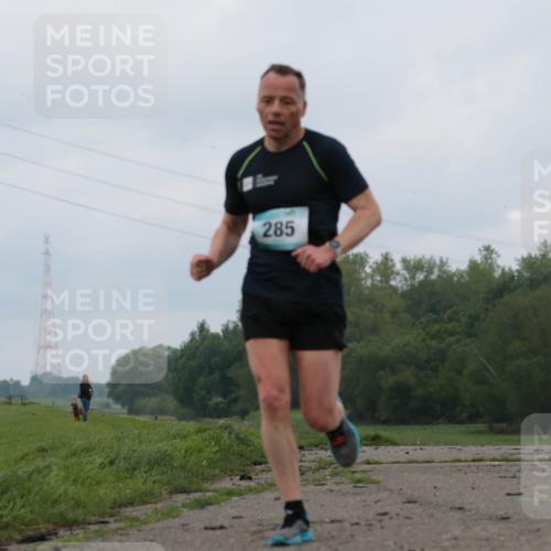 05.05.2024 - 7. Wedeler Halbmarathon H.Heesch http://msf.ph/oto/6221689 05.05.2024 10:57:13 Laufen 285 meine-sportfotos.de
