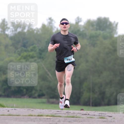 05.05.2024 - 7. Wedeler Halbmarathon H.Heesch http://msf.ph/oto/6221702 05.05.2024 10:57:33 Laufen  meine-sportfotos.de