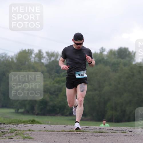 05.05.2024 - 7. Wedeler Halbmarathon H.Heesch http://msf.ph/oto/6221708 05.05.2024 10:57:34 Laufen  meine-sportfotos.de