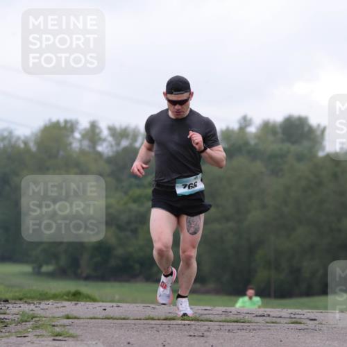 05.05.2024 - 7. Wedeler Halbmarathon H.Heesch http://msf.ph/oto/6221709 05.05.2024 10:57:35 Laufen 76 meine-sportfotos.de