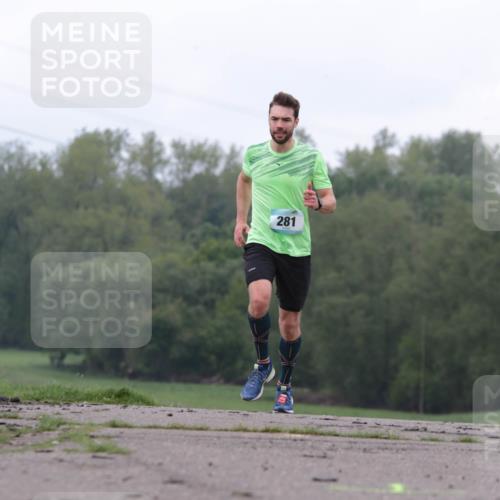 05.05.2024 - 7. Wedeler Halbmarathon H.Heesch http://msf.ph/oto/6221729 05.05.2024 10:57:43 Laufen 281 meine-sportfotos.de
