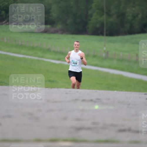 05.05.2024 - 7. Wedeler Halbmarathon H.Heesch http://msf.ph/oto/6221748 05.05.2024 11:00:00 Laufen  meine-sportfotos.de