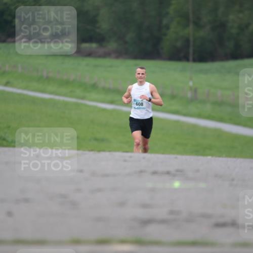 05.05.2024 - 7. Wedeler Halbmarathon H.Heesch http://msf.ph/oto/6221749 05.05.2024 11:00:00 Laufen 608 meine-sportfotos.de