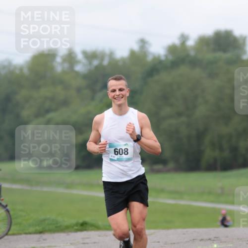 05.05.2024 - 7. Wedeler Halbmarathon H.Heesch http://msf.ph/oto/6221765 05.05.2024 11:00:09 Laufen 608, 45 meine-sportfotos.de