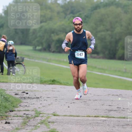 05.05.2024 - 7. Wedeler Halbmarathon H.Heesch http://msf.ph/oto/6221795 05.05.2024 11:00:26 Laufen 147 meine-sportfotos.de