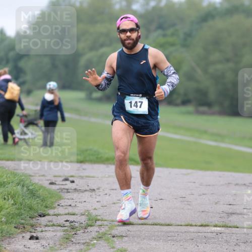05.05.2024 - 7. Wedeler Halbmarathon H.Heesch http://msf.ph/oto/6221804 05.05.2024 11:00:27 Laufen 147 meine-sportfotos.de