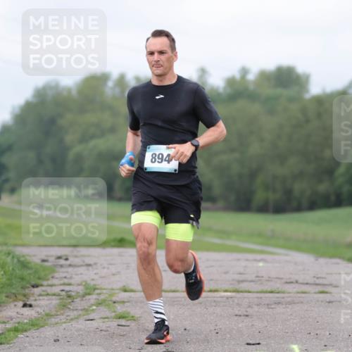 05.05.2024 - 7. Wedeler Halbmarathon H.Heesch http://msf.ph/oto/6221839 05.05.2024 11:01:10 Laufen 894 meine-sportfotos.de