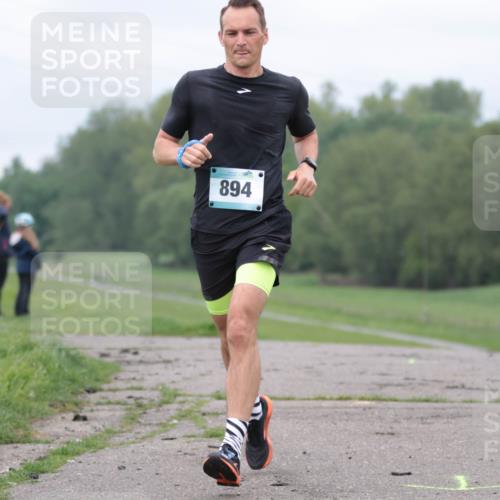 05.05.2024 - 7. Wedeler Halbmarathon H.Heesch http://msf.ph/oto/6221841 05.05.2024 11:01:10 Laufen 894 meine-sportfotos.de