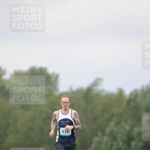 05.05.2024 - 7. Wedeler Halbmarathon H.Heesch http://msf.ph/oto/6221842 05.05.2024 11:01:50 Laufen 118 meine-sportfotos.de