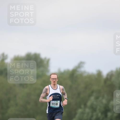05.05.2024 - 7. Wedeler Halbmarathon H.Heesch http://msf.ph/oto/6221845 05.05.2024 11:01:50 Laufen 32, 118 meine-sportfotos.de