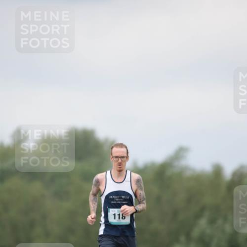 05.05.2024 - 7. Wedeler Halbmarathon H.Heesch http://msf.ph/oto/6221846 05.05.2024 11:01:51 Laufen 32, 118 meine-sportfotos.de