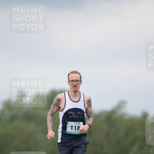 05.05.2024 - 7. Wedeler Halbmarathon H.Heesch http://msf.ph/oto/6221852 05.05.2024 11:01:52 Laufen 32, 118 meine-sportfotos.de