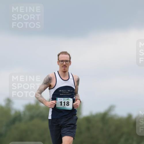 05.05.2024 - 7. Wedeler Halbmarathon H.Heesch http://msf.ph/oto/6221858 05.05.2024 11:01:54 Laufen 32, 118 meine-sportfotos.de