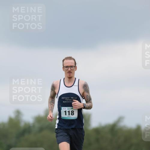 05.05.2024 - 7. Wedeler Halbmarathon H.Heesch http://msf.ph/oto/6221860 05.05.2024 11:01:54 Laufen 32, 118 meine-sportfotos.de