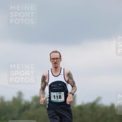 05.05.2024 - 7. Wedeler Halbmarathon H.Heesch http://msf.ph/oto/6221862 05.05.2024 11:01:54 Laufen 32, 118 meine-sportfotos.de