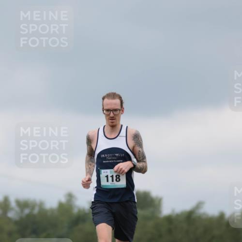 05.05.2024 - 7. Wedeler Halbmarathon H.Heesch http://msf.ph/oto/6221865 05.05.2024 11:01:55 Laufen 32, 2, 118 meine-sportfotos.de