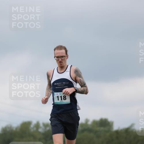 05.05.2024 - 7. Wedeler Halbmarathon H.Heesch http://msf.ph/oto/6221870 05.05.2024 11:01:55 Laufen 32, 118 meine-sportfotos.de